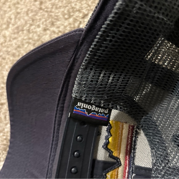 Patagonia Trucker Hat Adjustable snap back - Picture 2 of 6